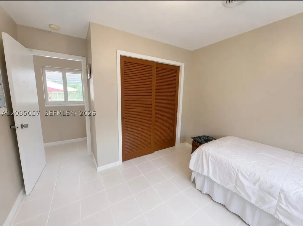 1812 N 45th Avenue Hollywood FL 33021