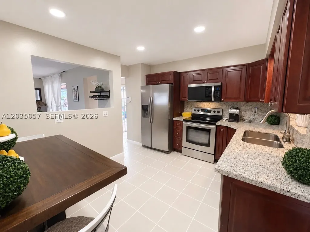 1812 N 45th Avenue Hollywood FL 33021