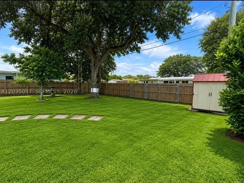 1812 N 45th Avenue Hollywood FL 33021