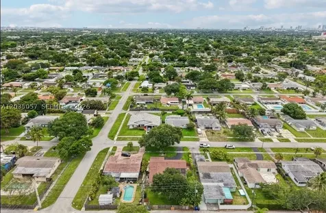1812 N 45th Avenue Hollywood FL 33021