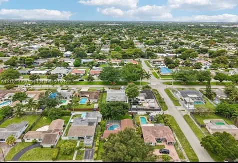 1812 N 45th Avenue Hollywood FL 33021