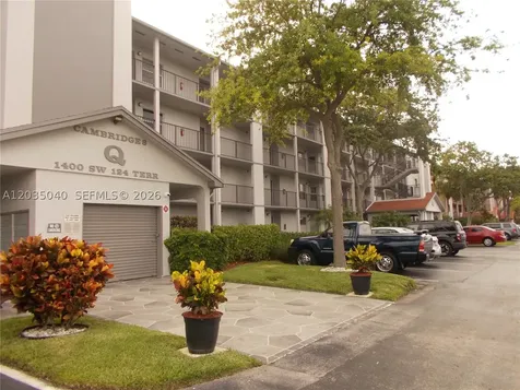 1400 SW 124th Terrace Pembroke Pines FL 33027