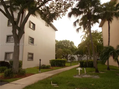 1400 SW 124th Terrace Pembroke Pines FL 33027