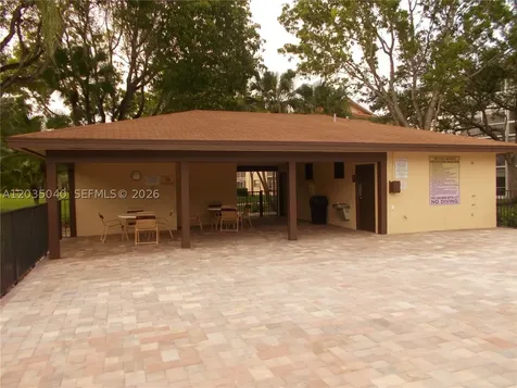 1400 SW 124th Terrace Pembroke Pines FL 33027