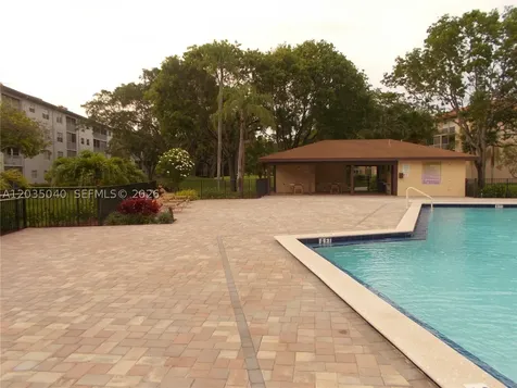 1400 SW 124th Terrace Pembroke Pines FL 33027