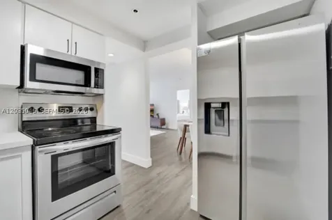 5225 Collins Avenue Miami Beach FL 33140