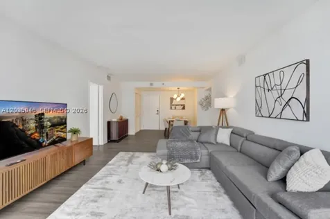 5225 Collins Avenue Miami Beach FL 33140