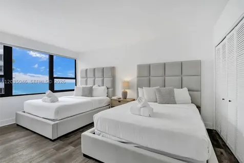 5225 Collins Avenue Miami Beach FL 33140