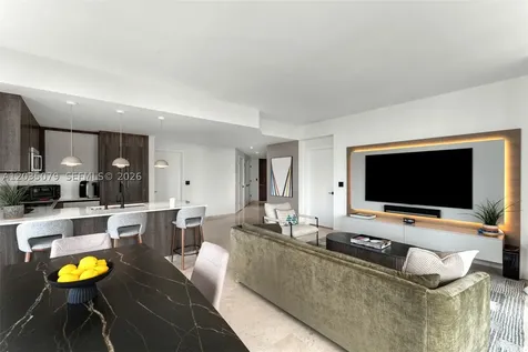 68 SE 6th Street Miami FL 33131