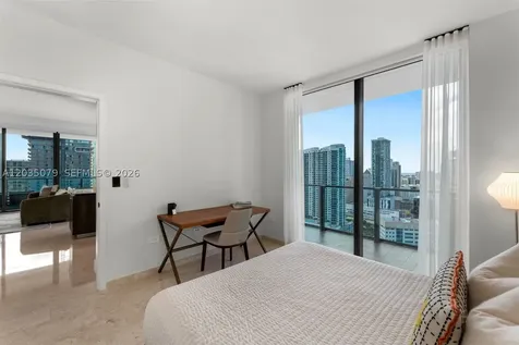 68 SE 6th Street Miami FL 33131