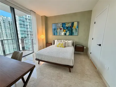 68 SE 6th Street Miami FL 33131