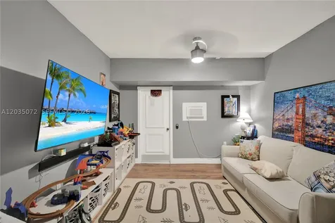 10044 SW 137th Place Miami FL 33186