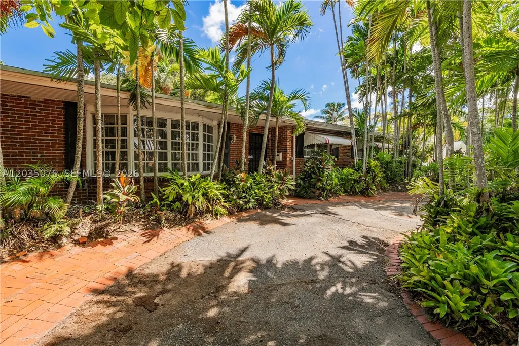 785 NE 155th Street Miami FL 33162