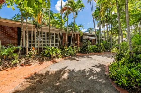 785 NE 155th Street Miami FL 33162