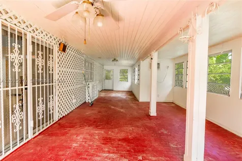 785 NE 155th Street Miami FL 33162