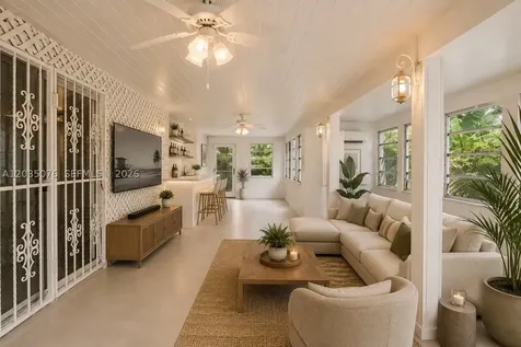 785 NE 155th Street Miami FL 33162