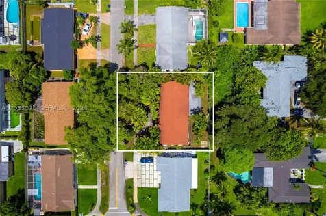 785 NE 155th Street Miami FL 33162