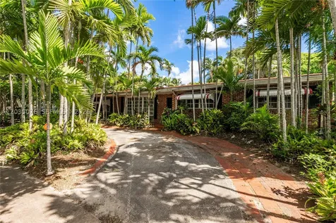 785 NE 155th Street Miami FL 33162