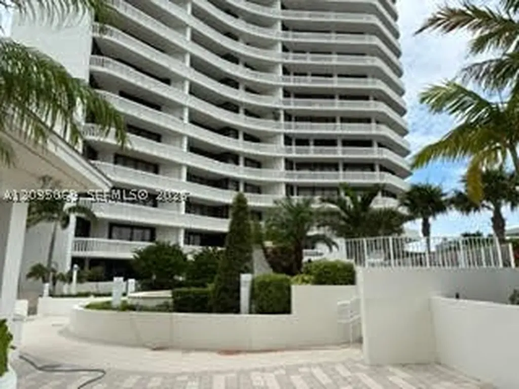 3000 Island Boulevard Aventura FL 33160