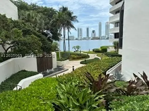 3000 Island Boulevard Aventura FL 33160