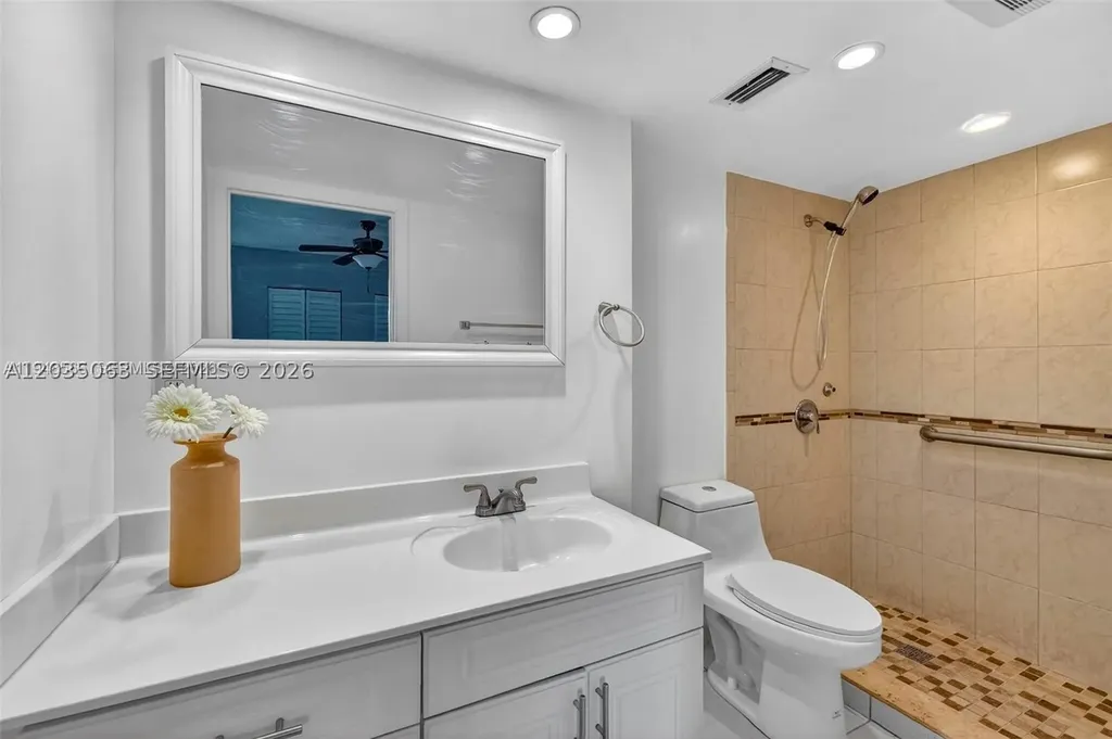 908 Twin Lakes Drive Coral Springs FL 33071