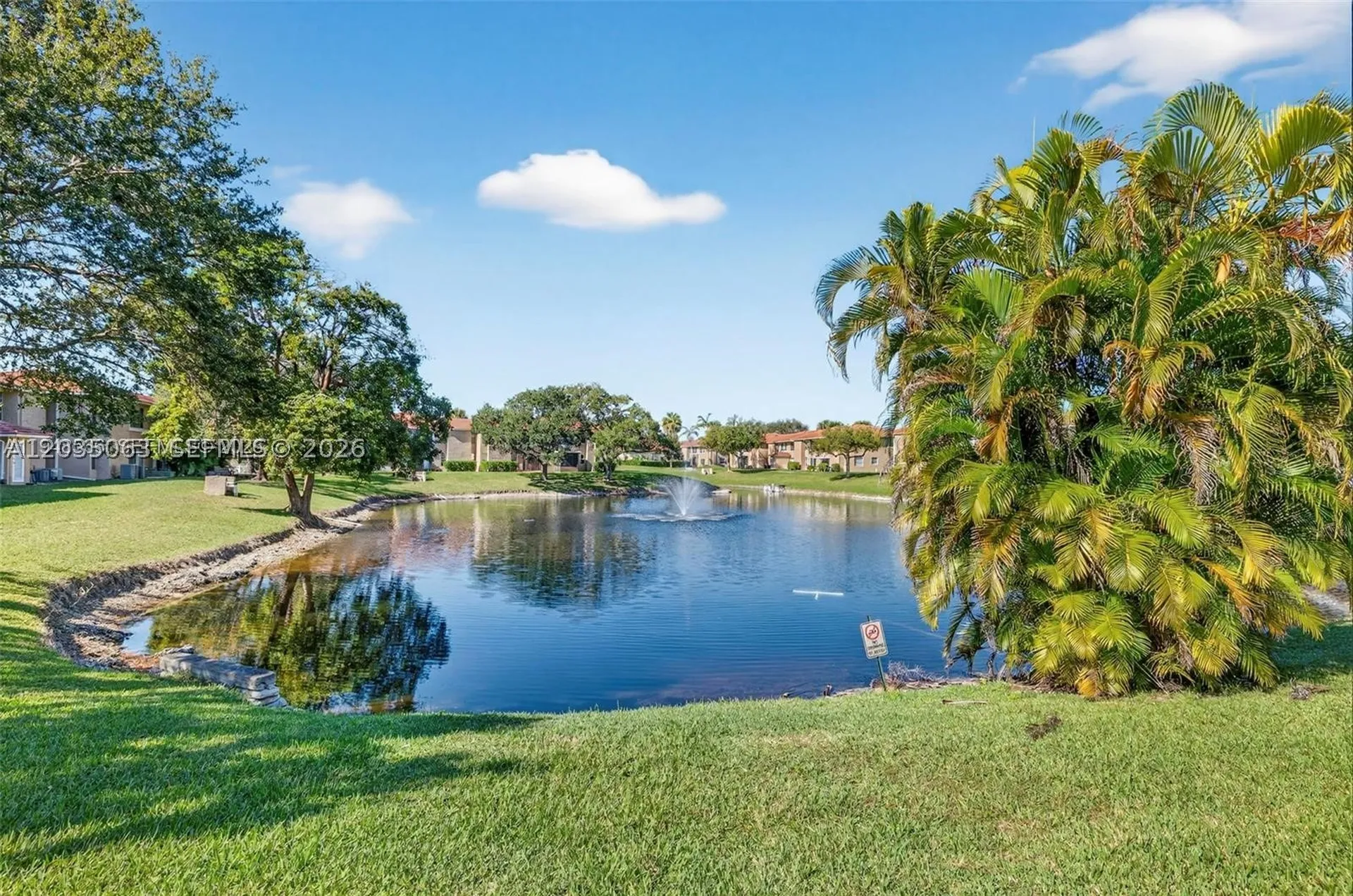908 Twin Lakes Drive Coral Springs FL 33071