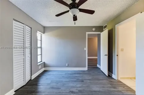 908 Twin Lakes Drive Coral Springs FL 33071