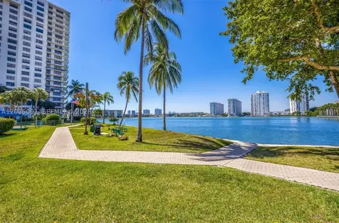 18151 NE 31 Court Aventura FL 33160