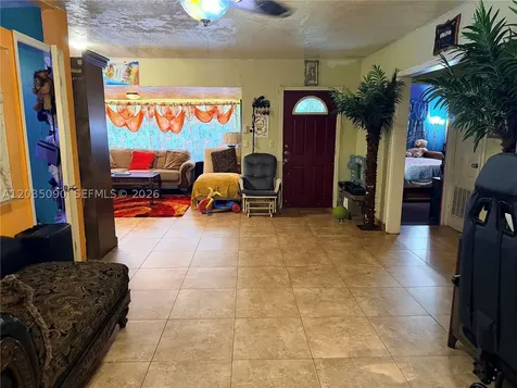 1068 NW 34th Street Miami FL 33127