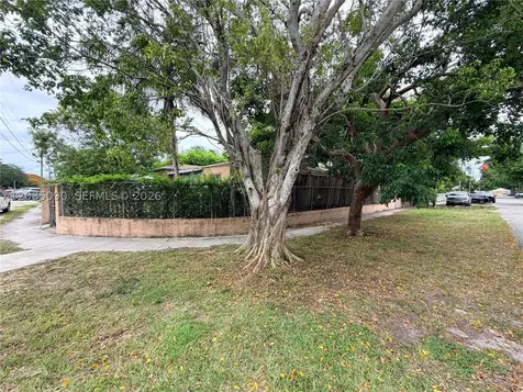 1068 NW 34th Street Miami FL 33127