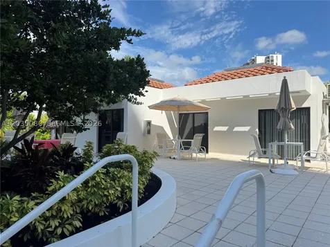 20281 E Country Club Drive Aventura FL 33180