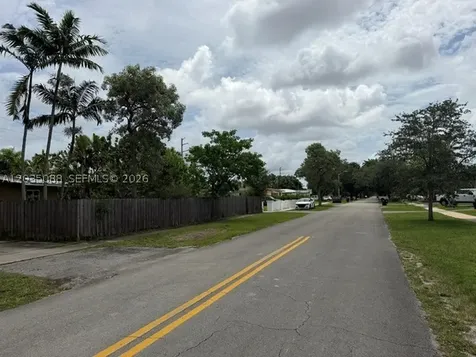 1490 Ludlam Drive Miami Springs FL 33166