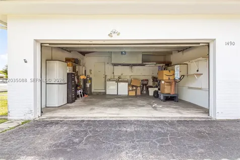 1490 Ludlam Drive Miami Springs FL 33166