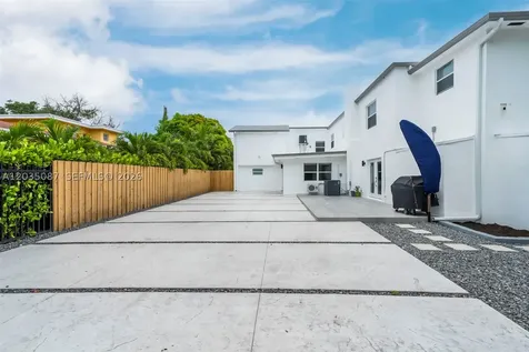 590 SW 23rd Avenue Miami FL 33135
