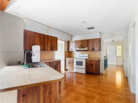 2862 SW 13th Court Deerfield Beach FL 33442