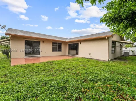 2862 SW 13th Court Deerfield Beach FL 33442