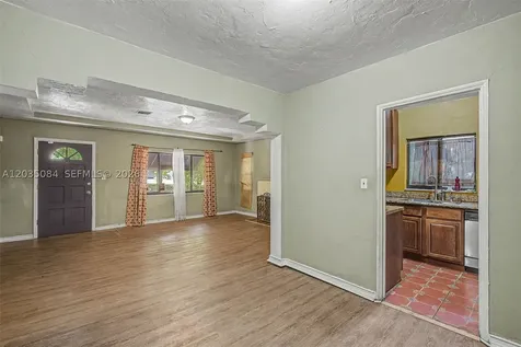 583 NW 47th Street Miami FL 33127