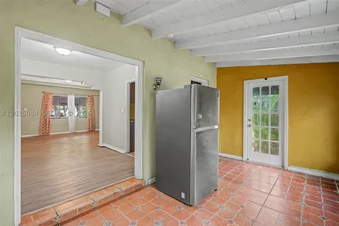 583 NW 47th Street Miami FL 33127