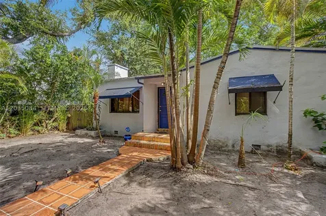 583 NW 47th Street Miami FL 33127