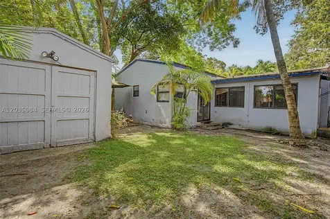 583 NW 47th Street Miami FL 33127