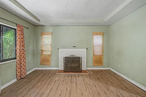583 NW 47th Street Miami FL 33127