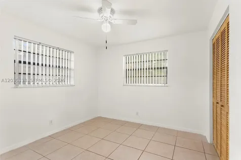 4120 SW 19th Street West Park FL 33023