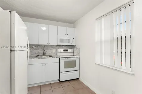 4120 SW 19th Street West Park FL 33023