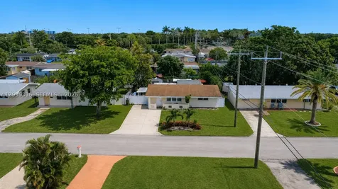 7611 NW 15th Court Pembroke Pines FL 33024