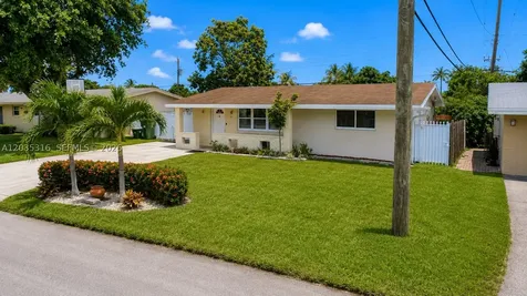 7611 NW 15th Court Pembroke Pines FL 33024
