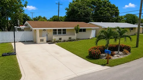 7611 NW 15th Court Pembroke Pines FL 33024