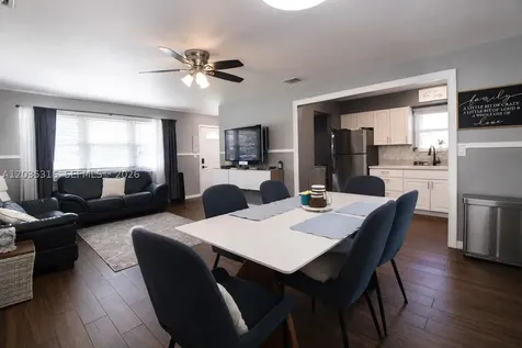 7611 NW 15th Court Pembroke Pines FL 33024