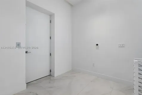 3750 Yacht Club Drive Aventura FL 33180