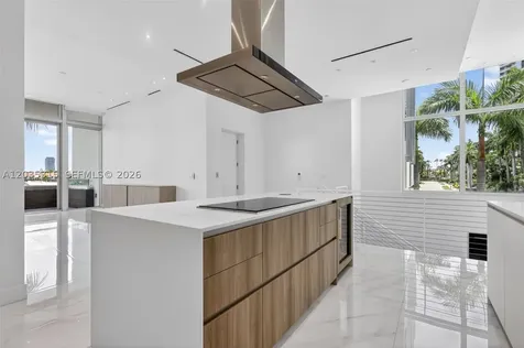 3750 Yacht Club Drive Aventura FL 33180