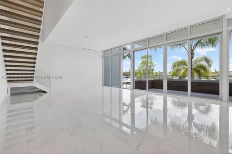 3750 Yacht Club Drive Aventura FL 33180